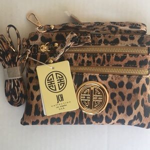 NWT. Crossbody Handbag